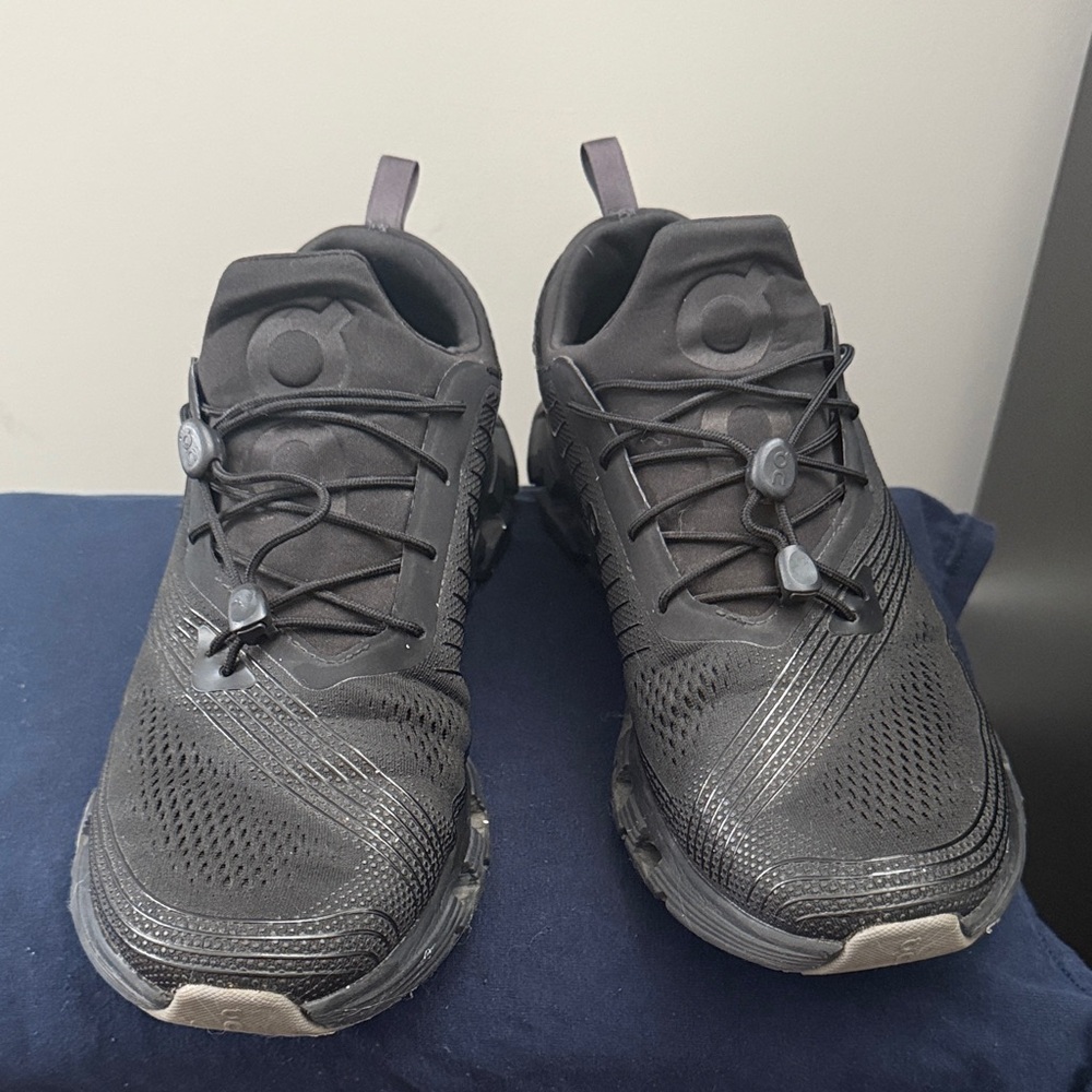 On Running Men's Black Athletic Sneakers - Picture 3 of 4